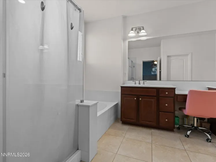 6980 Bannister, Sparks, Nevada 89436, 4 Bedrooms Bedrooms, ,4 BathroomsBathrooms,Residential,Residential,Bannister,0,260011446