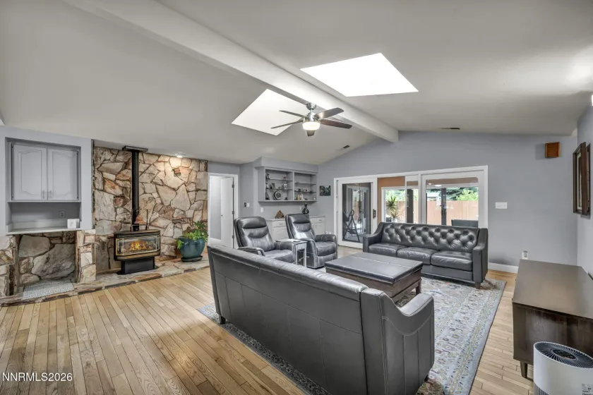 1521 Valencia, Carson City, Nevada 89703, 4 Bedrooms Bedrooms, ,3 BathroomsBathrooms,Residential,Residential,Valencia,0,260011441