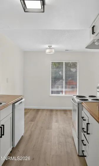 4602 Neil, Reno, Nevada 89502, 2 Bedrooms Bedrooms, ,1 BathroomBathrooms,Residential,Residential,Neil,0,260011459