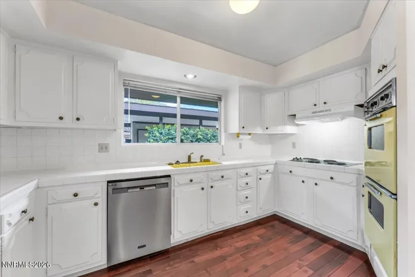 3453 Hidden Valley, Reno, Nevada 89502, 2 Bedrooms Bedrooms, ,2 BathroomsBathrooms,Residential,Residential,Hidden Valley,0,260011468