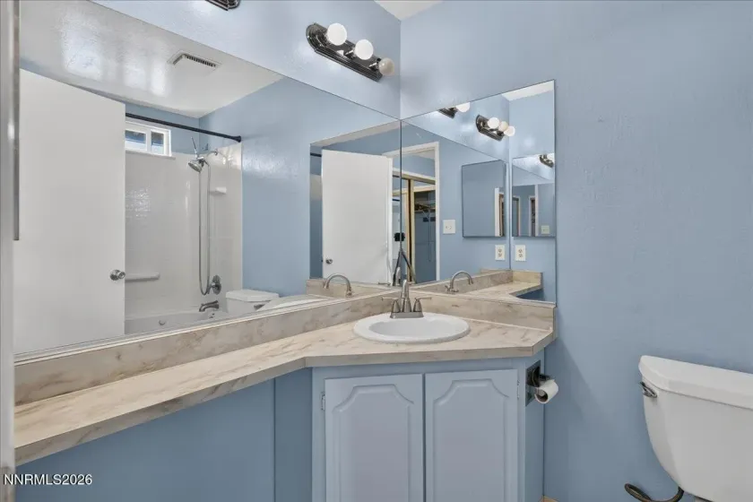 1903 Pinewood, Sparks, Nevada 89434, 4 Bedrooms Bedrooms, ,3 BathroomsBathrooms,Residential,Residential,Pinewood,0,260011471