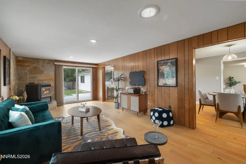 1225 Rowland, Reno, Nevada 89509, 3 Bedrooms Bedrooms, ,2 BathroomsBathrooms,Residential,Residential,Rowland,0,260011472