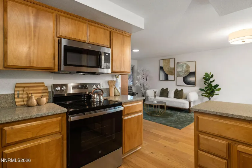 1225 Rowland, Reno, Nevada 89509, 3 Bedrooms Bedrooms, ,2 BathroomsBathrooms,Residential,Residential,Rowland,0,260011472