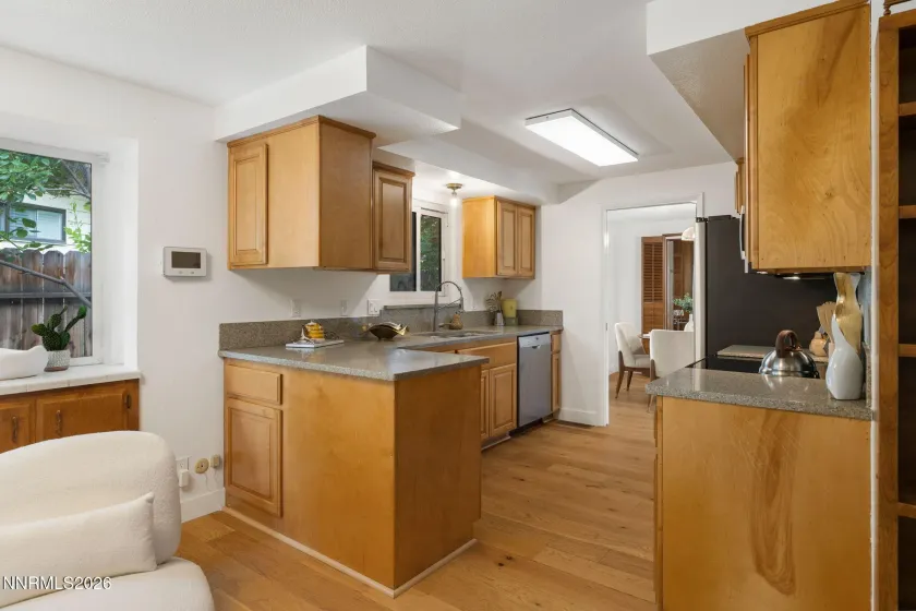 1225 Rowland, Reno, Nevada 89509, 3 Bedrooms Bedrooms, ,2 BathroomsBathrooms,Residential,Residential,Rowland,0,260011472