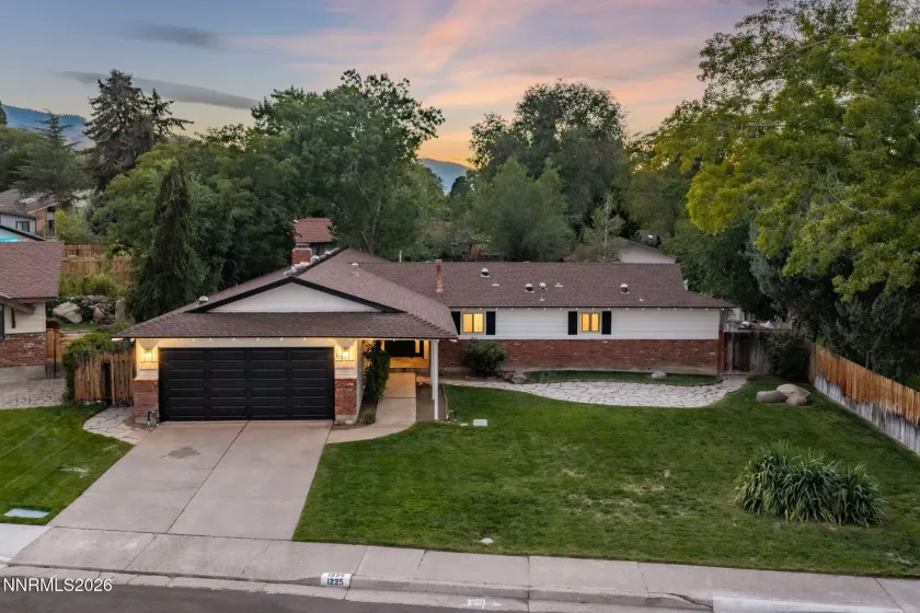 1225 Rowland, Reno, Nevada 89509, 3 Bedrooms Bedrooms, ,2 BathroomsBathrooms,Residential,Residential,Rowland,0,260011472