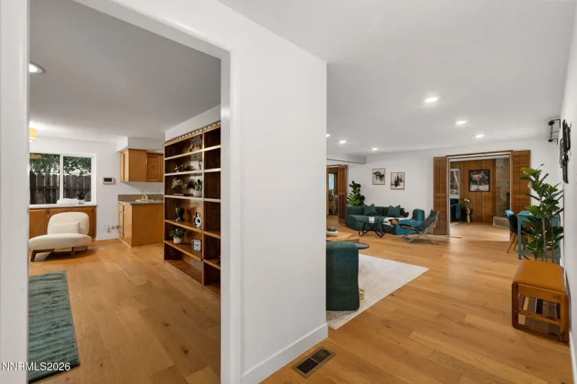 1225 Rowland, Reno, Nevada 89509, 3 Bedrooms Bedrooms, ,2 BathroomsBathrooms,Residential,Residential,Rowland,0,260011472