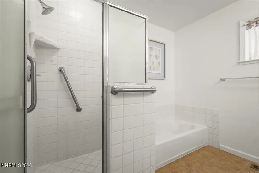 2805 Pinenut, Reno, Nevada 89509, 3 Bedrooms Bedrooms, ,2 BathroomsBathrooms,Residential,Residential,Pinenut,0,260011478