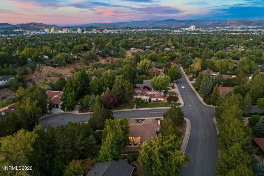 2805 Pinenut, Reno, Nevada 89509, 3 Bedrooms Bedrooms, ,2 BathroomsBathrooms,Residential,Residential,Pinenut,0,260011478