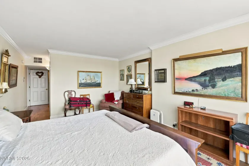 280 Island, Reno, Nevada 89501, 2 Bedrooms Bedrooms, ,2 BathroomsBathrooms,Residential,Residential,Island,0,260011483