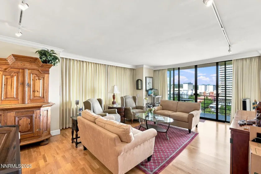 280 Island, Reno, Nevada 89501, 2 Bedrooms Bedrooms, ,2 BathroomsBathrooms,Residential,Residential,Island,0,260011483