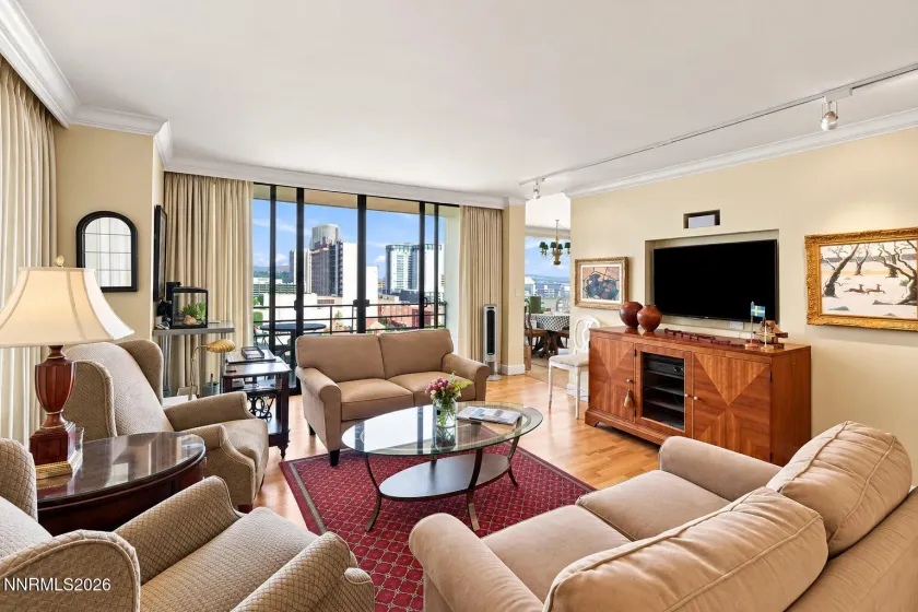 280 Island, Reno, Nevada 89501, 2 Bedrooms Bedrooms, ,2 BathroomsBathrooms,Residential,Residential,Island,0,260011483
