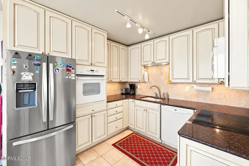 280 Island, Reno, Nevada 89501, 2 Bedrooms Bedrooms, ,2 BathroomsBathrooms,Residential,Residential,Island,0,260011483