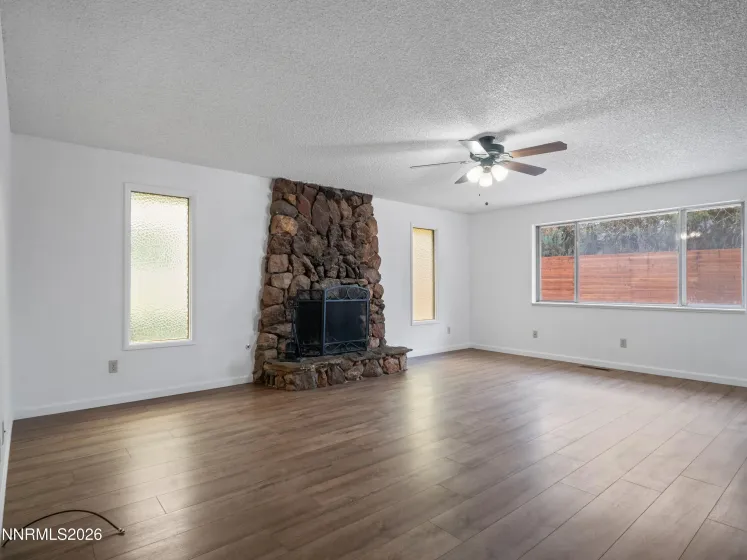 2816 Gillis, Carson City, Nevada 89701, 3 Bedrooms Bedrooms, ,2 BathroomsBathrooms,Residential,Residential,Gillis,0,260011486