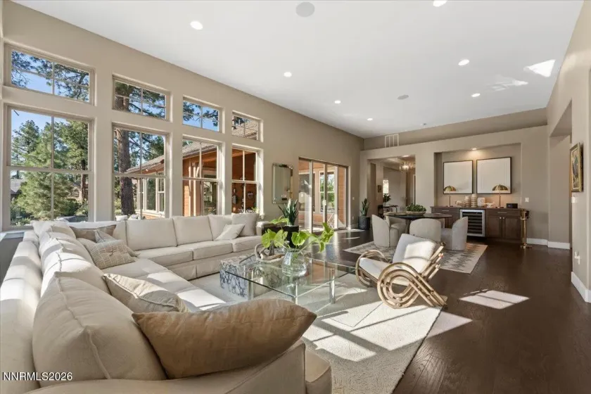 5700 Nordend, Reno, Nevada 89511, 3 Bedrooms Bedrooms, ,4 BathroomsBathrooms,Residential,Residential,Nordend,0,260011500