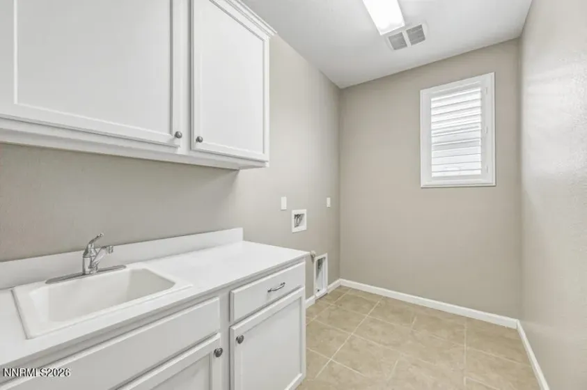 2275 Arpagos, Reno, Nevada 89521, 2 Bedrooms Bedrooms, ,2 BathroomsBathrooms,Residential,Residential,Arpagos,0,260011502