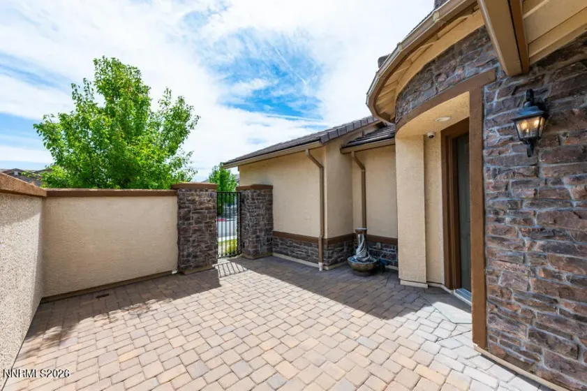 2275 Arpagos, Reno, Nevada 89521, 2 Bedrooms Bedrooms, ,2 BathroomsBathrooms,Residential,Residential,Arpagos,0,260011502