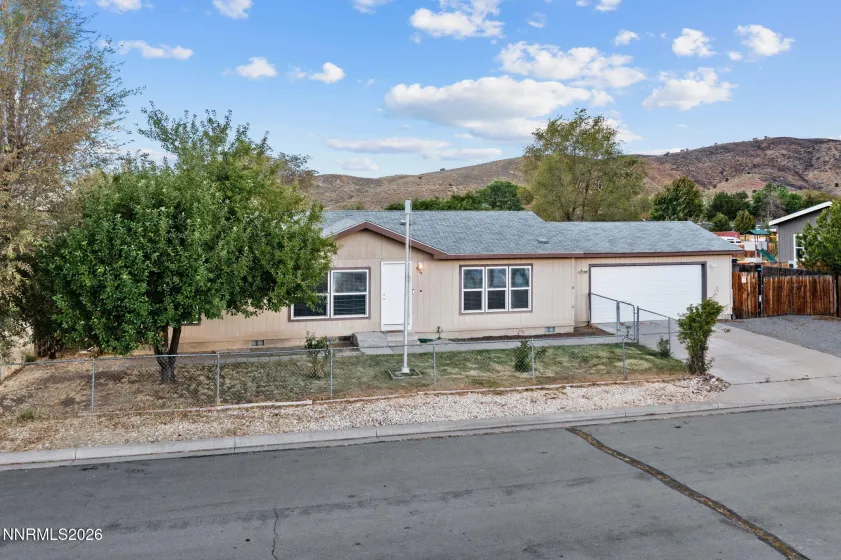4025 Grouse, Reno, Nevada 89508, 3 Bedrooms Bedrooms, ,2 BathroomsBathrooms,Residential,Residential,Grouse,0,260011507