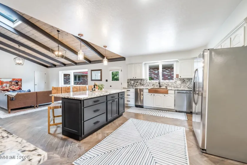 2880 Juliann, Reno, Nevada 89509, 5 Bedrooms Bedrooms, ,5 BathroomsBathrooms,Residential,Residential,Juliann,0,260011508