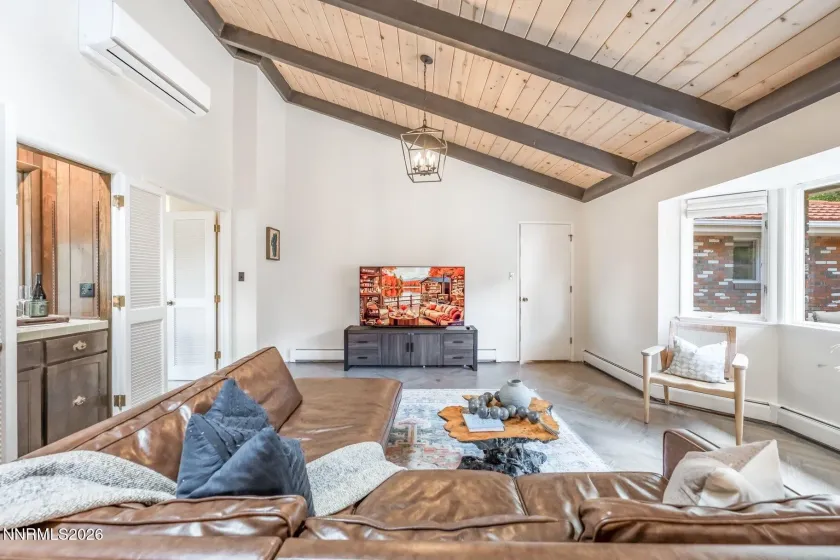 2880 Juliann, Reno, Nevada 89509, 5 Bedrooms Bedrooms, ,5 BathroomsBathrooms,Residential,Residential,Juliann,0,260011508