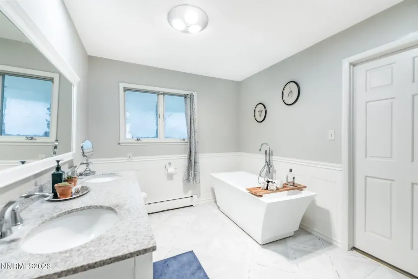 2880 Juliann, Reno, Nevada 89509, 5 Bedrooms Bedrooms, ,5 BathroomsBathrooms,Residential,Residential,Juliann,0,260011508