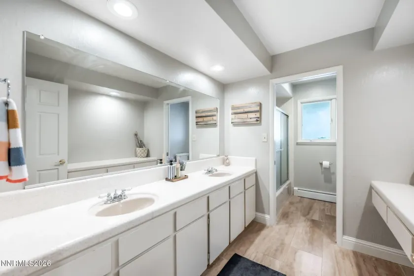 2880 Juliann, Reno, Nevada 89509, 5 Bedrooms Bedrooms, ,5 BathroomsBathrooms,Residential,Residential,Juliann,0,260011508