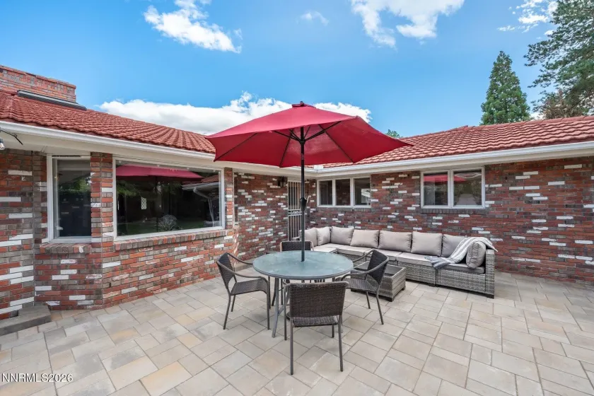 2880 Juliann, Reno, Nevada 89509, 5 Bedrooms Bedrooms, ,5 BathroomsBathrooms,Residential,Residential,Juliann,0,260011508