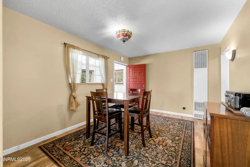 690 Matterhorn, Reno, Nevada 89506, 3 Bedrooms Bedrooms, ,2 BathroomsBathrooms,Residential,Residential,Matterhorn,0,260011510