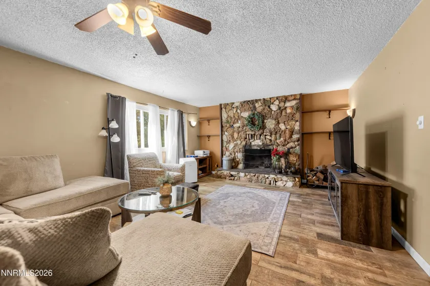690 Matterhorn, Reno, Nevada 89506, 3 Bedrooms Bedrooms, ,2 BathroomsBathrooms,Residential,Residential,Matterhorn,0,260011510