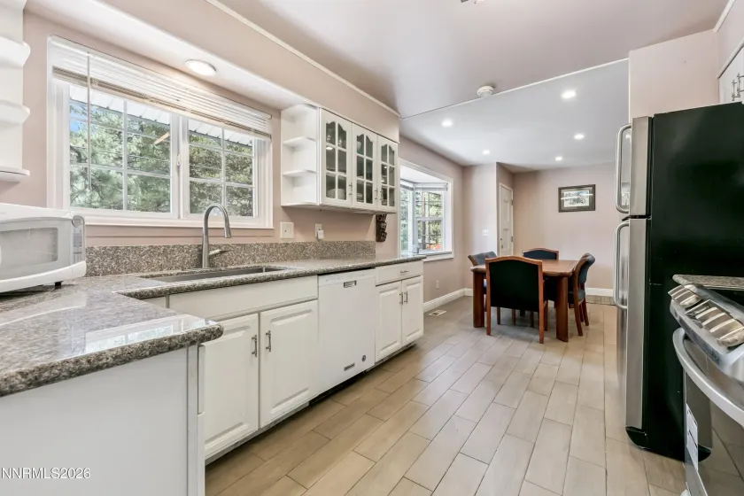 3463 Anne, South Lake Tahoe, California 96150, 3 Bedrooms Bedrooms, ,3 BathroomsBathrooms,Residential,Residential,Anne,0,260011512