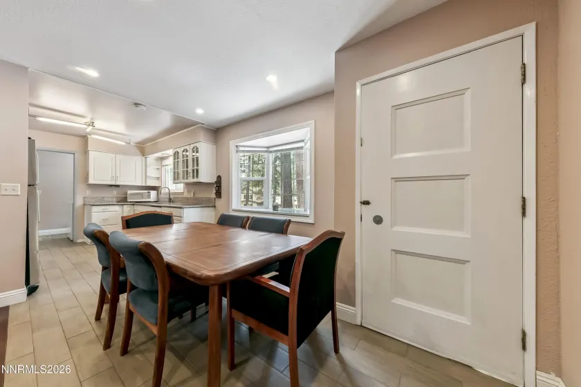 3463 Anne, South Lake Tahoe, California 96150, 3 Bedrooms Bedrooms, ,3 BathroomsBathrooms,Residential,Residential,Anne,0,260011512