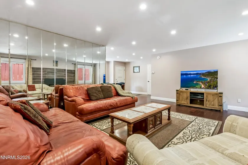 3463 Anne, South Lake Tahoe, California 96150, 3 Bedrooms Bedrooms, ,3 BathroomsBathrooms,Residential,Residential,Anne,0,260011512