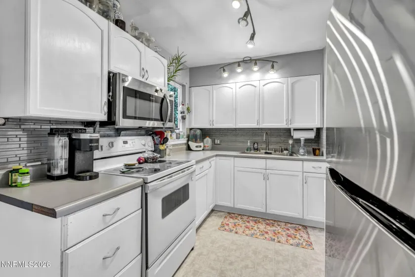 1075 Stewart, Reno, Nevada 89502, 3 Bedrooms Bedrooms, ,1 BathroomBathrooms,Residential,Residential,Stewart,0,260011514