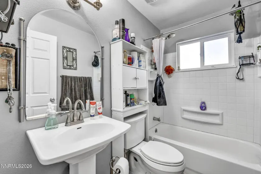 1075 Stewart, Reno, Nevada 89502, 3 Bedrooms Bedrooms, ,1 BathroomBathrooms,Residential,Residential,Stewart,0,260011514