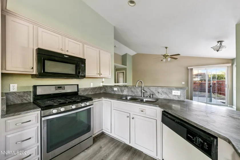 1246 Topaz, Gardnerville, Nevada 89460, 3 Bedrooms Bedrooms, ,2 BathroomsBathrooms,Residential,Residential,Topaz,0,260011518