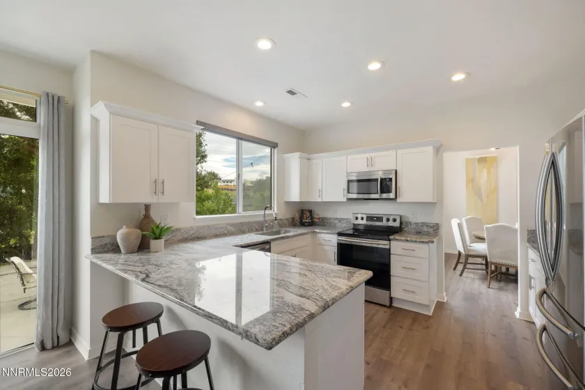 2954 Glenview, Reno, Nevada 89503, 4 Bedrooms Bedrooms, ,3 BathroomsBathrooms,Residential,Residential,Glenview,0,260011521