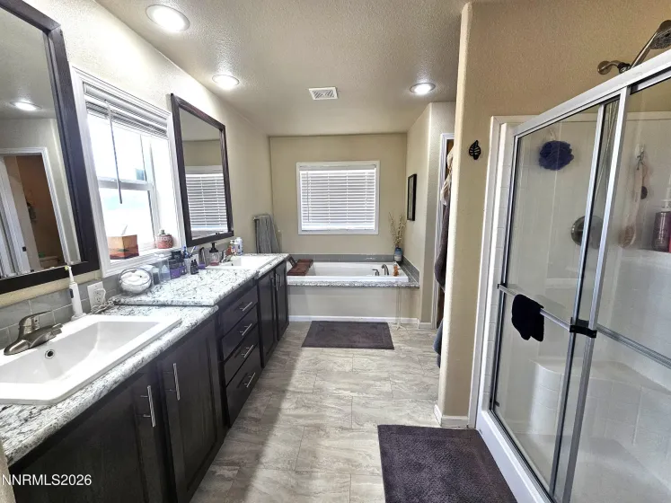 4600 Wild Horse, Reno, Nevada 89510, 4 Bedrooms Bedrooms, ,2 BathroomsBathrooms,Residential,Residential,Wild Horse,0,260011523