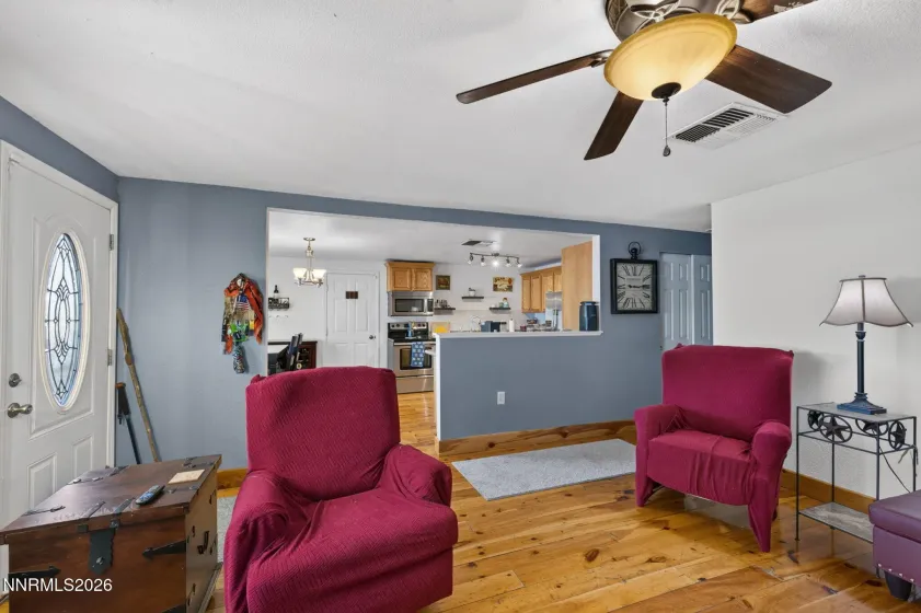 225 Palace, Reno, Nevada 89506, 4 Bedrooms Bedrooms, ,2 BathroomsBathrooms,Residential,Residential,Palace,0,260011524