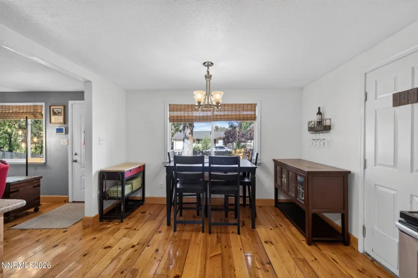 225 Palace, Reno, Nevada 89506, 4 Bedrooms Bedrooms, ,2 BathroomsBathrooms,Residential,Residential,Palace,0,260011524
