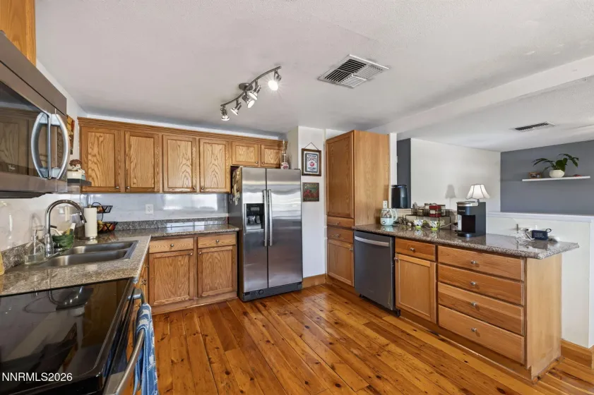 225 Palace, Reno, Nevada 89506, 4 Bedrooms Bedrooms, ,2 BathroomsBathrooms,Residential,Residential,Palace,0,260011524