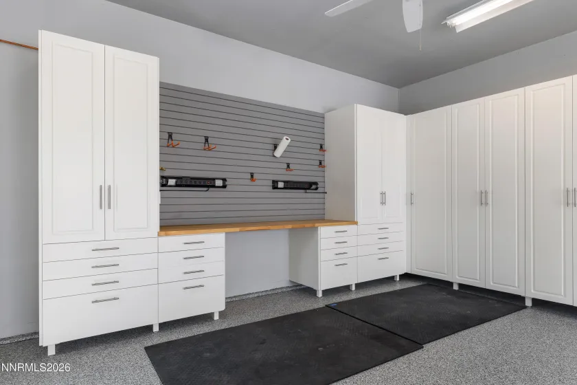 Detached garage