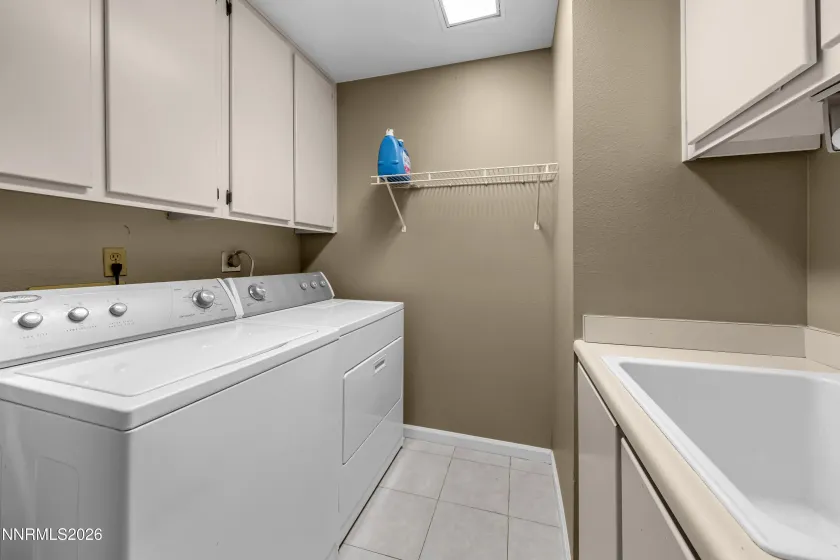 6052 Torrington, Reno, Nevada 89511, 4 Bedrooms Bedrooms, ,2 BathroomsBathrooms,Residential,Residential,Torrington,0,260011532