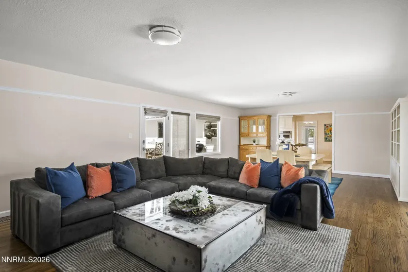 990 Del Monte, Reno, Nevada 89511, 4 Bedrooms Bedrooms, ,3 BathroomsBathrooms,Residential,Residential,Del Monte,0,260011535
