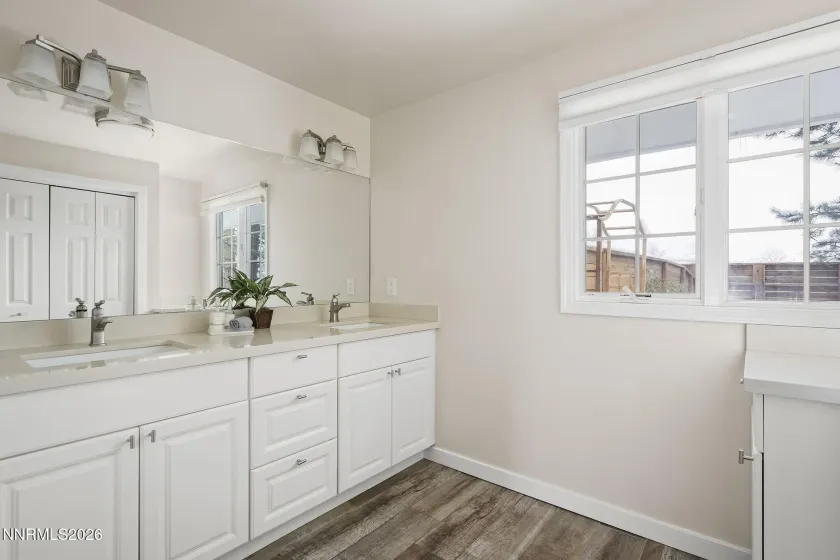 990 Del Monte, Reno, Nevada 89511, 4 Bedrooms Bedrooms, ,3 BathroomsBathrooms,Residential,Residential,Del Monte,0,260011535