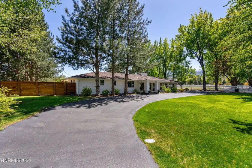990 Del Monte, Reno, Nevada 89511, 4 Bedrooms Bedrooms, ,3 BathroomsBathrooms,Residential,Residential,Del Monte,0,260011535