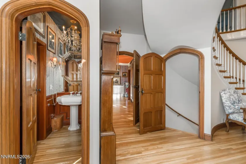 745 California, Reno, Nevada 89509, 5 Bedrooms Bedrooms, ,6 BathroomsBathrooms,Residential,Residential,California,0,260011537