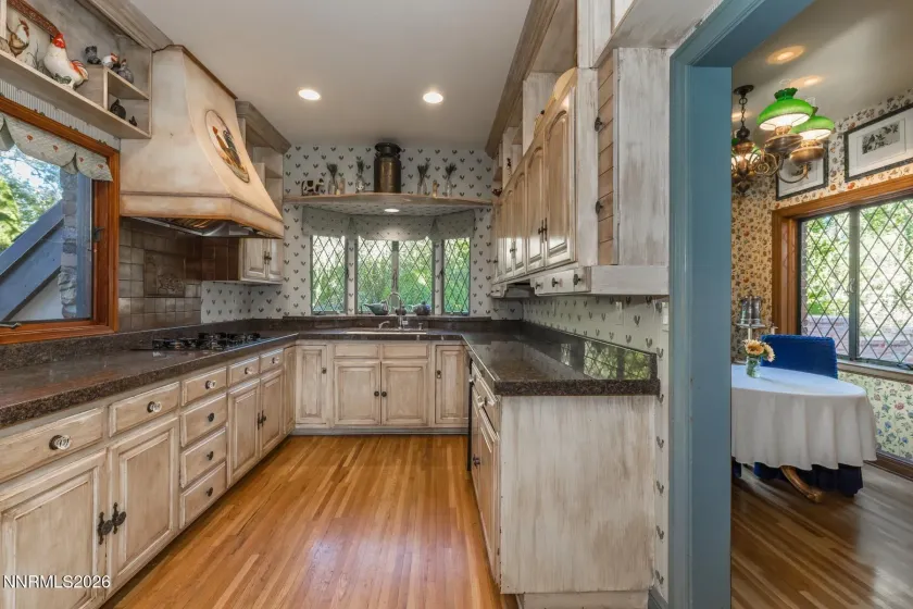 745 California, Reno, Nevada 89509, 5 Bedrooms Bedrooms, ,6 BathroomsBathrooms,Residential,Residential,California,0,260011537