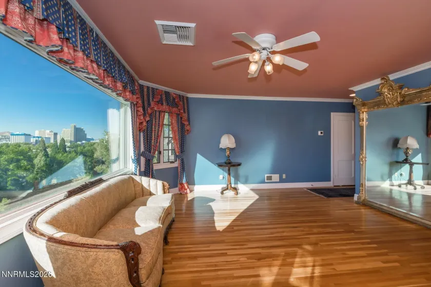 745 California, Reno, Nevada 89509, 5 Bedrooms Bedrooms, ,6 BathroomsBathrooms,Residential,Residential,California,0,260011537