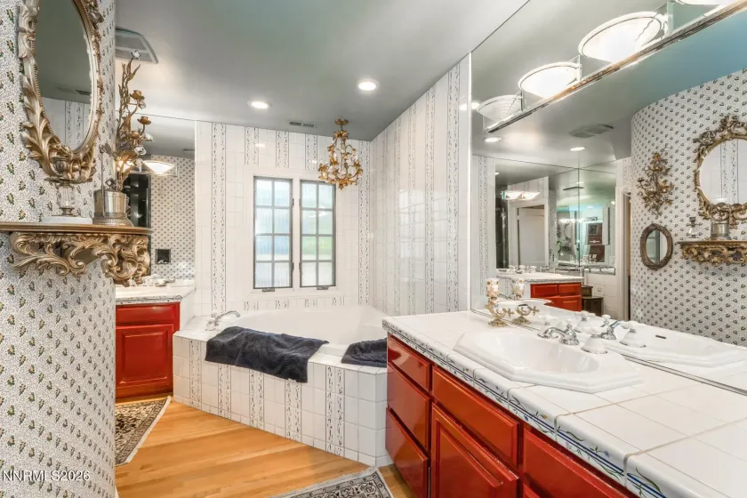 745 California, Reno, Nevada 89509, 5 Bedrooms Bedrooms, ,6 BathroomsBathrooms,Residential,Residential,California,0,260011537