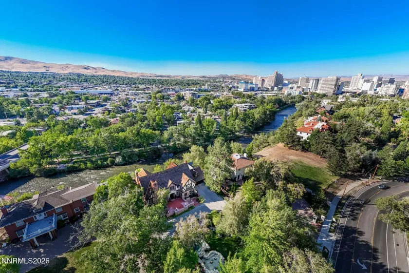 745 California, Reno, Nevada 89509, 5 Bedrooms Bedrooms, ,6 BathroomsBathrooms,Residential,Residential,California,0,260011537