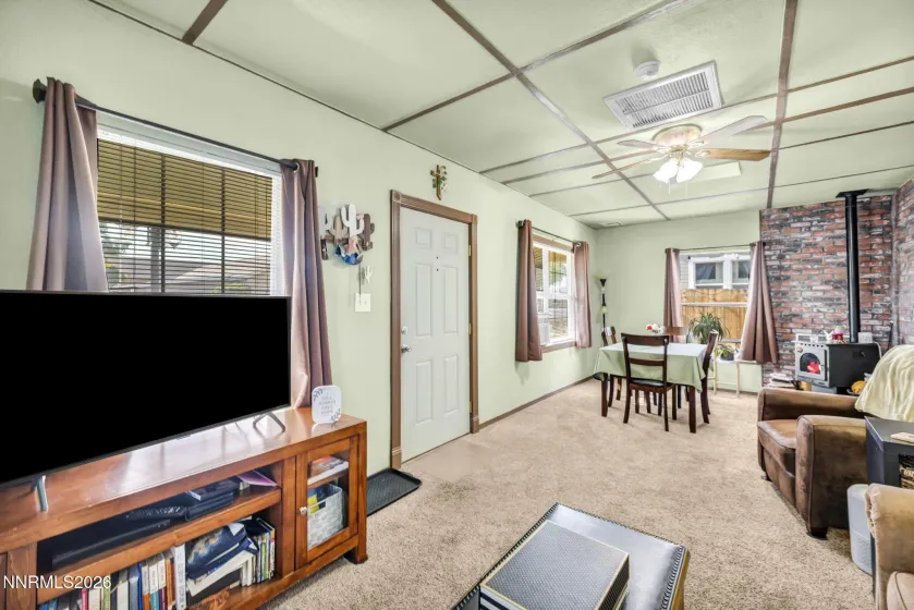 534 13th, Sparks, Nevada 89431, 2 Bedrooms Bedrooms, ,2 BathroomsBathrooms,Residential Income,Residential,13th,0,260011541